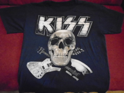 gene simmons skull shirt