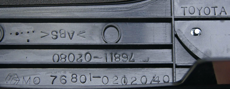 Toyota Corolla 2003-08 maletero insignia trasera moldura impulso rojo perla nuevo 7680102120D1 Foto 4 de 4