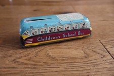 VINTAGE MADE IN ENGLAND UNBRANDED TINPLATE FREE WHEELING CHILDREN'S SCHOOL BUS
