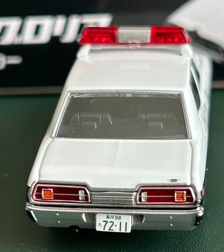 Tomica Limited Vintage Neo Seibu Keisatsu 18 Nissan Gloria 330 Patrol Car - Picture 4 of 11
