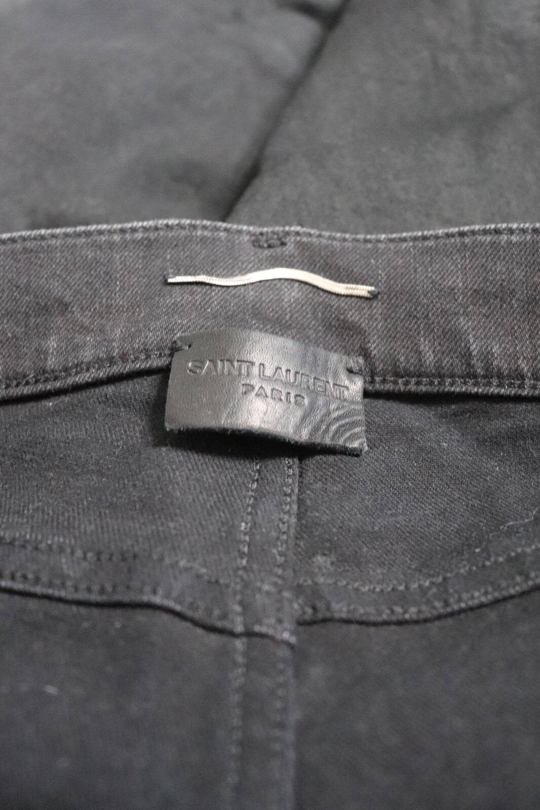 Jeans Yves Saint Laurent (vendita al dettaglio $751)