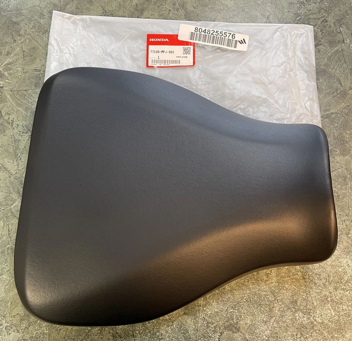 Honda OEM Seat Assy., Single