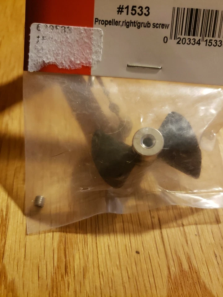 Traxxas Propeller, Right Grub Screw #1533 - Image 2 of 4