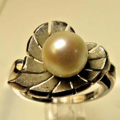 Anillo de oro blanco de 14 kt 4,6 GTW blanco perla en corazón ajuste portátil - Imagen 1 de 5