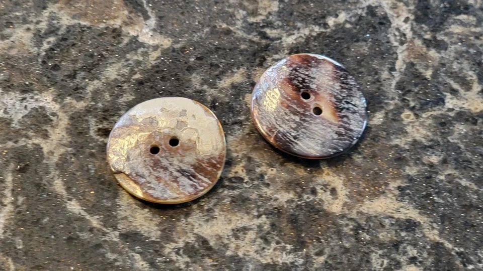 (2) Genuine Vintage AGOYA BUTTONS - 2 Holes - 1" Pearl Iridescent  - Image 2 of 3