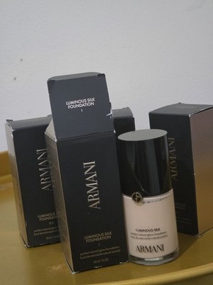 Armni Luminous Silk Foundation Full Size 30ml   Authentic 