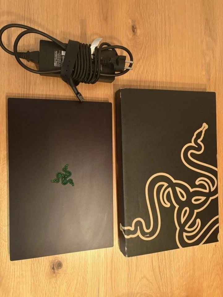 Razer Blade 15 RTX 3080 16 GB RAM 512 GB SSD Intel Core I7 10th Gen M - Bild 3 von 4