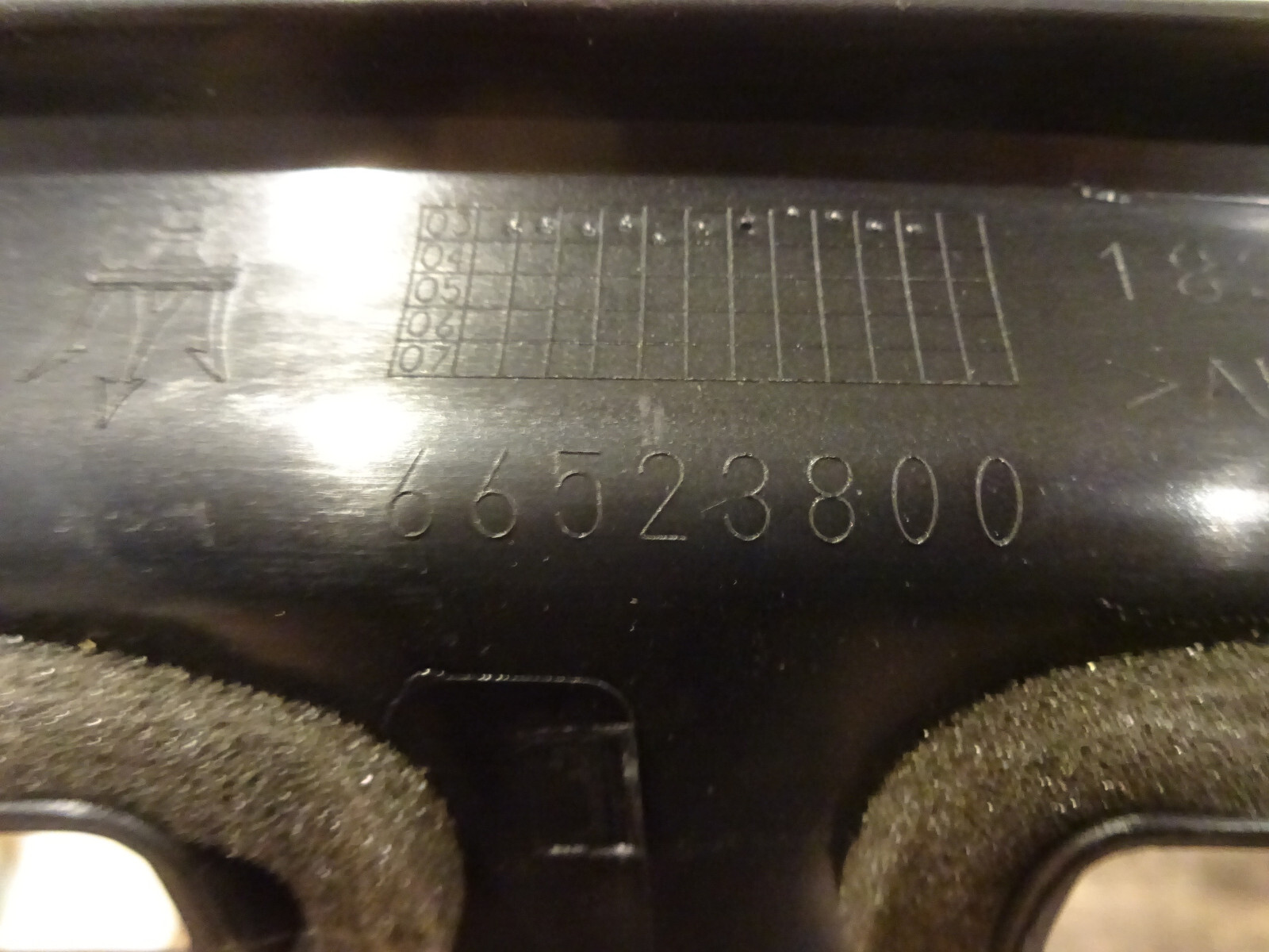 Maserati Quattroporte 05-06 - Dash Defroster Vent Plate -P/N 66523800