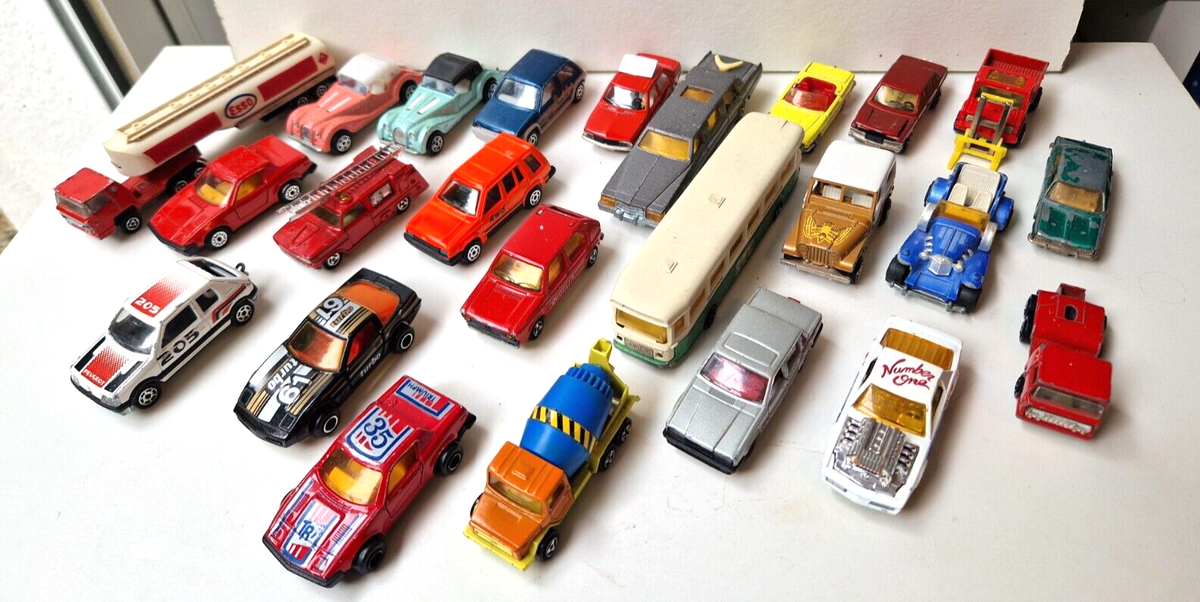SPACER RACER HOT wheels matchbox norev majorette 1/64 EUR 9,99