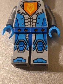 Lego Nexo Knight Soldier Minifigure 30376 70318 Dark Azure Armor nex039b - As Is