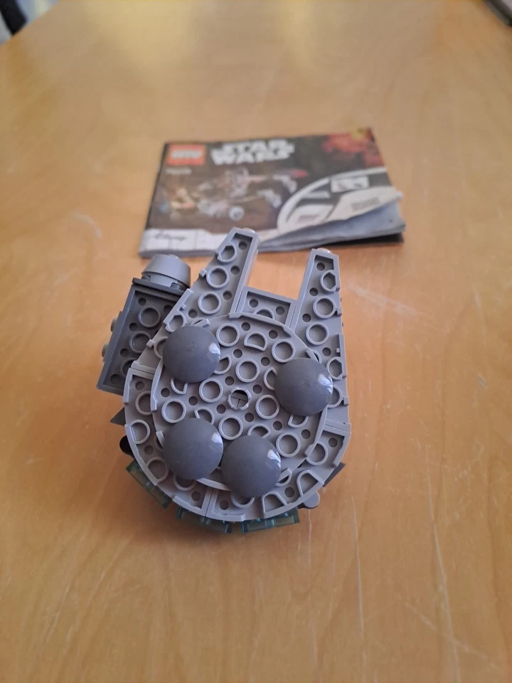 LEGO Star Wars 75295 Millennium Falcon Microfighter, photo 3 sur 4