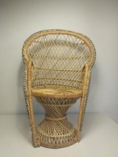 Chaise , fauteuil en rotin pour déco poupée 38 cm