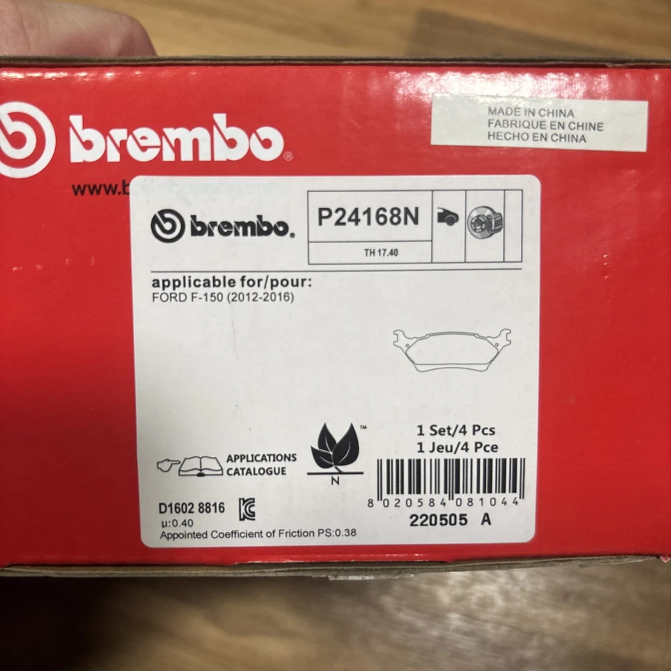 布雷博 P24168N 后高级 NAO 陶瓷刹车片适用于福特 F-150 — 第 3/4 张图片
