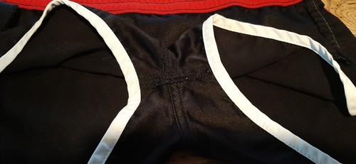 PANTALONES CORTOS ROXY SURF ROJO NEGRO Y BLANCO TALLA 3 - Imagen 7 de 7