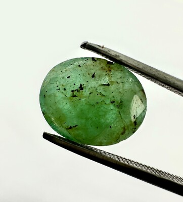 Emerald Gemstone, Natural Facettiert loose gemstone 3.45 Cts 10x8mm