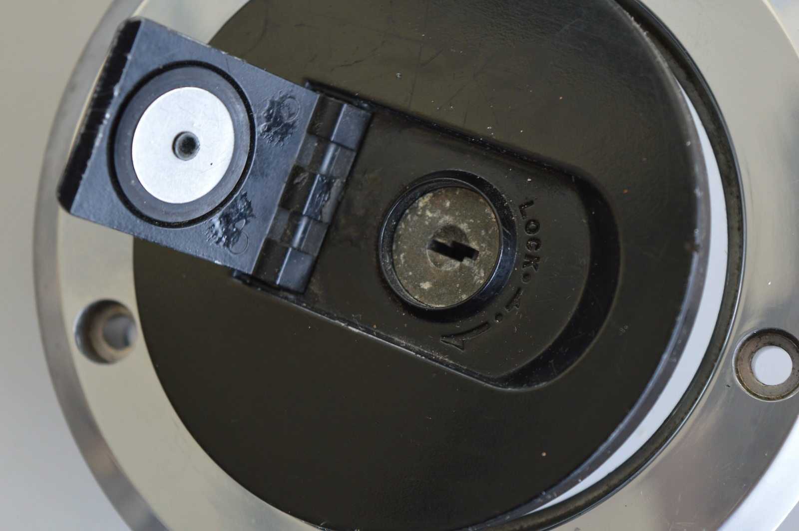 2005 KAWASAKI Z1000 FUEL TANK CAP COVER eBay