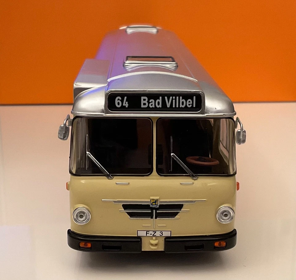 Pullman Bussing Senator 12D Jagermeister Autobus 1964 1/43 IXO - Immagine 2 di 4