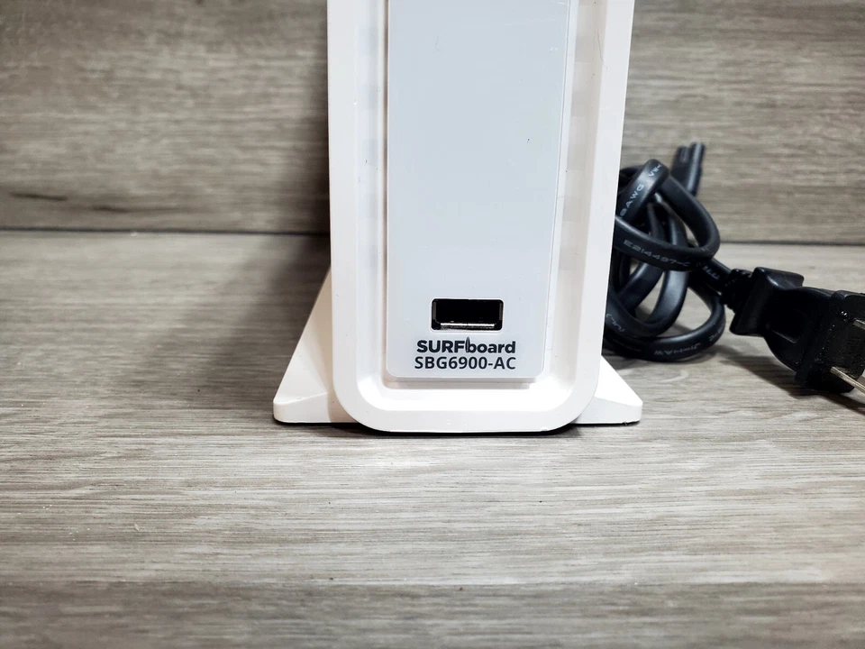 ARRIS SURFboard AC1900 Dual-Band Router with DOCSIS 3.0 Cable Modem - White - Image 2 of 4