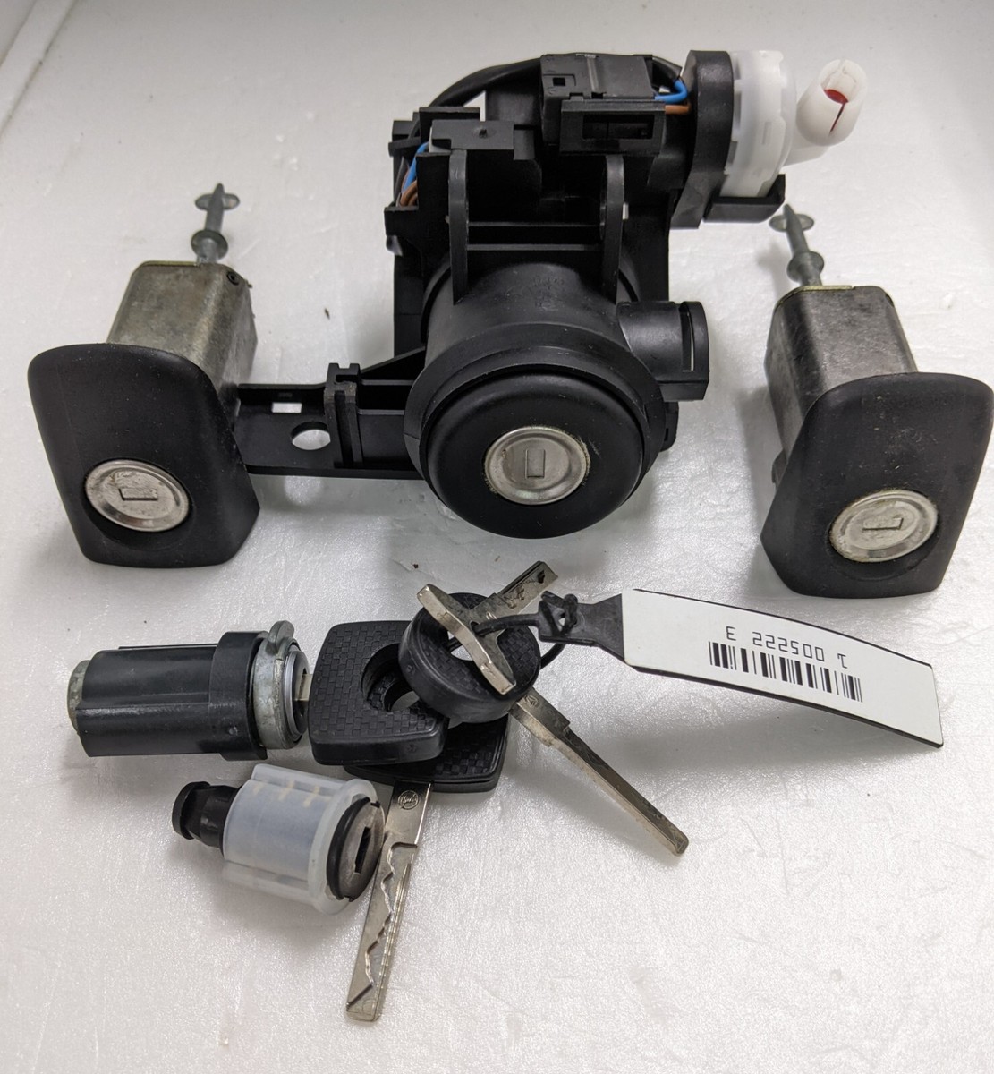 Mercedes-Benz C-Class W202 Lock Sets 2028906067 256702 | eBay