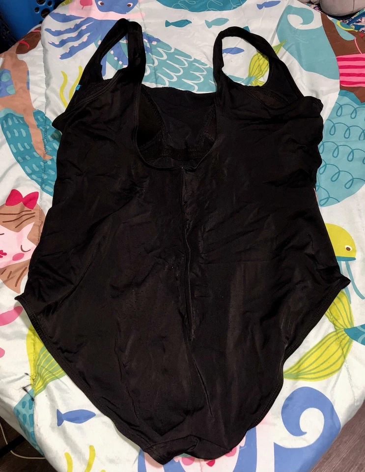 Traje de baño de una pieza Croft & Barrow negro a rayas con cuchara trasera talla 16 Foto 3 de 4