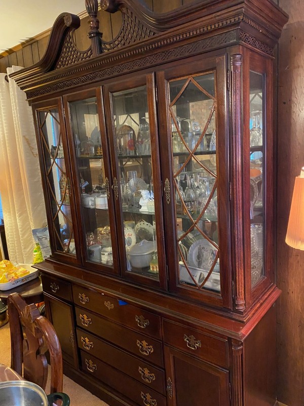 Thomasville China Cabinet