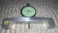 Mahr/Federal MarCator Dial Indicator - 2011270 Type D81S W/ Base