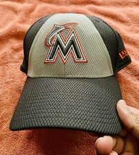 New Era Miami Marlins Gray  Neo Orange 39thirty Unisex Hat cap. MED-LARGE.