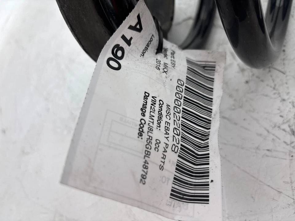 Lincoln MKX 2016-2018 3,7 L muelle helicoidal trasero derecho OEM Foto 3 de 4
