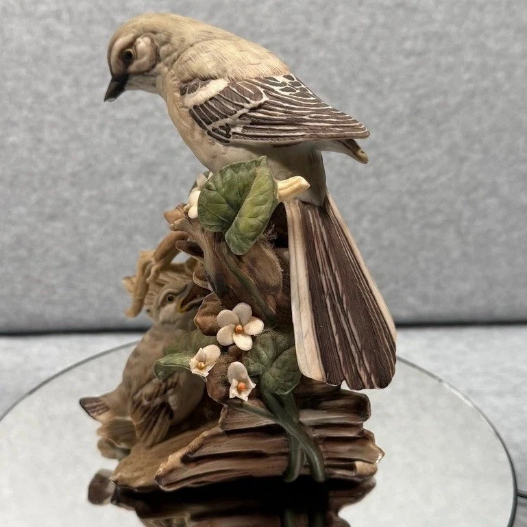 De colección Homco Obra Maestra Porcelana Gentle Beginnings Sinsontes 1994 7" Defectos Foto 3 de 4