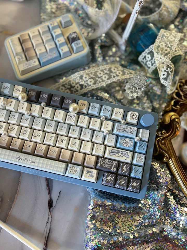 unboxing only prebuilt MechLands Blade75 Blue mechanical tri-mode keyboard - Image 4 of 4