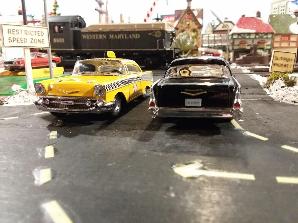 Lote de 2 brinquedos para carros Kinsmart #328 dois 57' Chevy Bel-Air novo em perfeito estado vendido solto sem caixas - Imagem 3 de 4