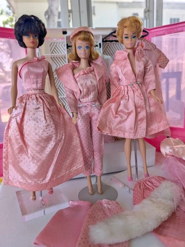 VINTAGE BARBIE DOLL SPARKLING PINK PAK LOT CLOTHING AND BUBBLE CUTS