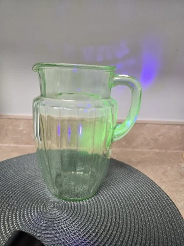 Vintage Depression Green Uranium Glass 60 Oz Pitcher 8" Height 10 Cup