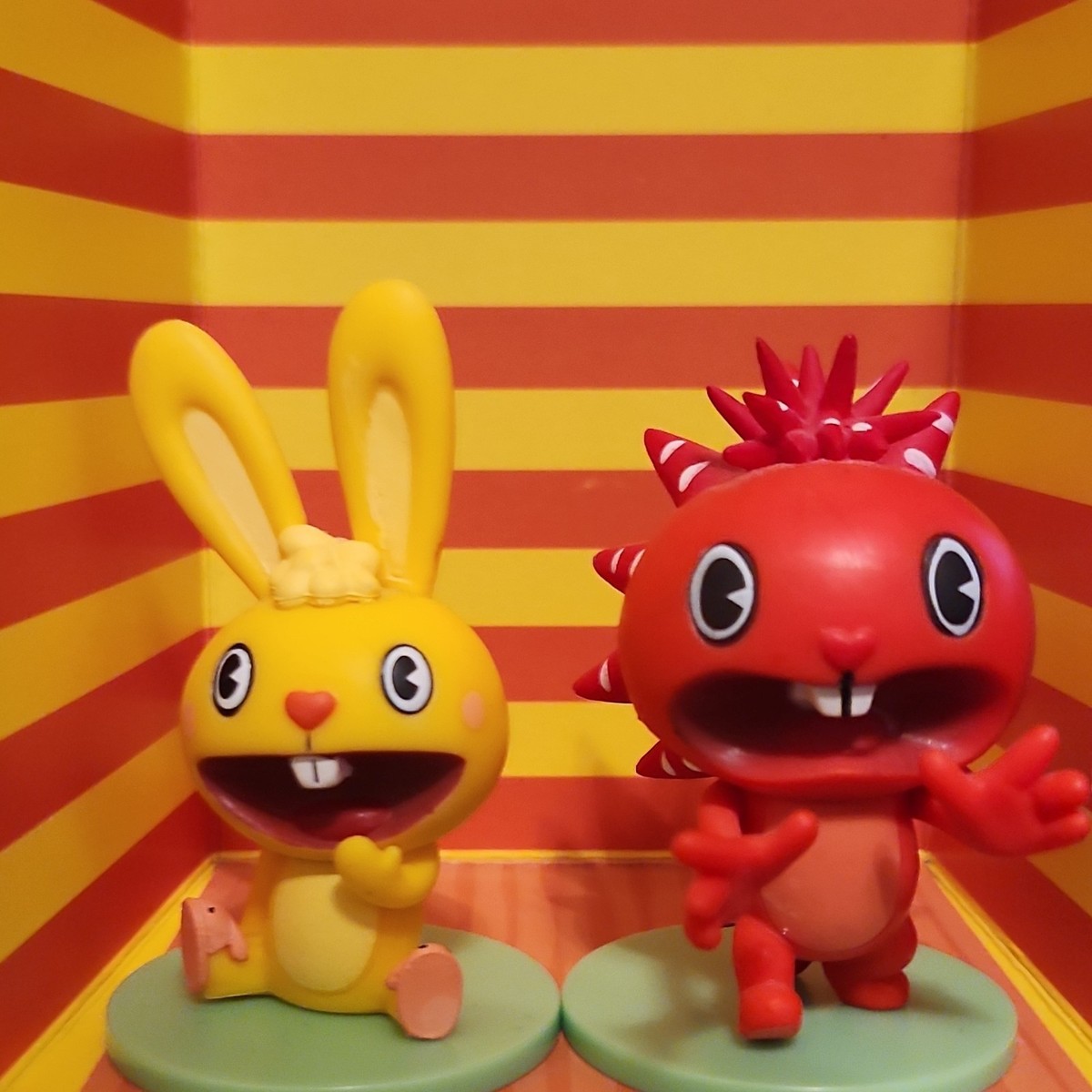 Mondo Media Happy Tree Friends Mini Figure World Cuddles & Flaky