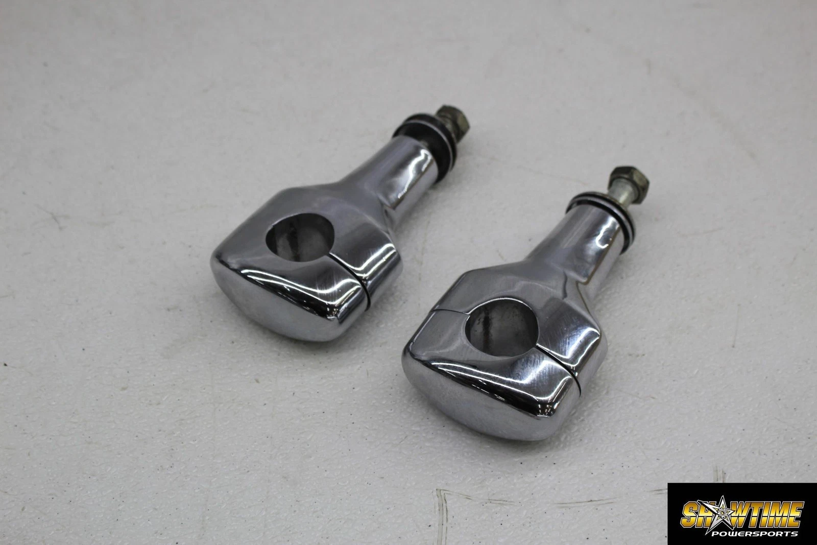 00-05 HARLEY-DAVIDSON DYNA LOW RIDER FXDL HANDLEBAR RISERS CLAMP SET