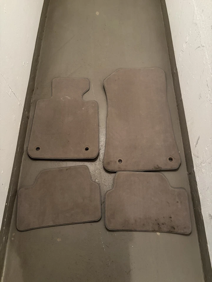 BMW E31 Fußmatten beige Pergament 51479059305 - Bild 1 von 4