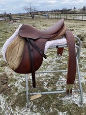 Used Courbette Husar 17 AP English saddle w/f...