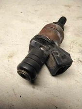 2001 2002 2003 2004 2005 BMW 525 SERIES Fuel Injector