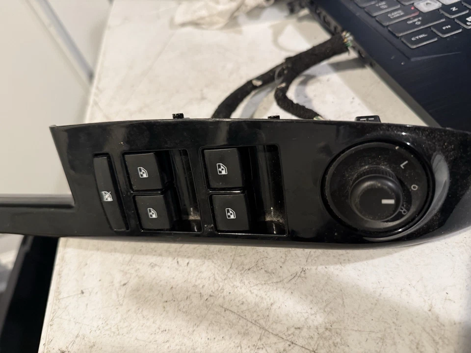 12-19 雪佛兰声波前驱动器 LH 左侧门窗主开关原始设备制造商 — 第 2/4 张图片