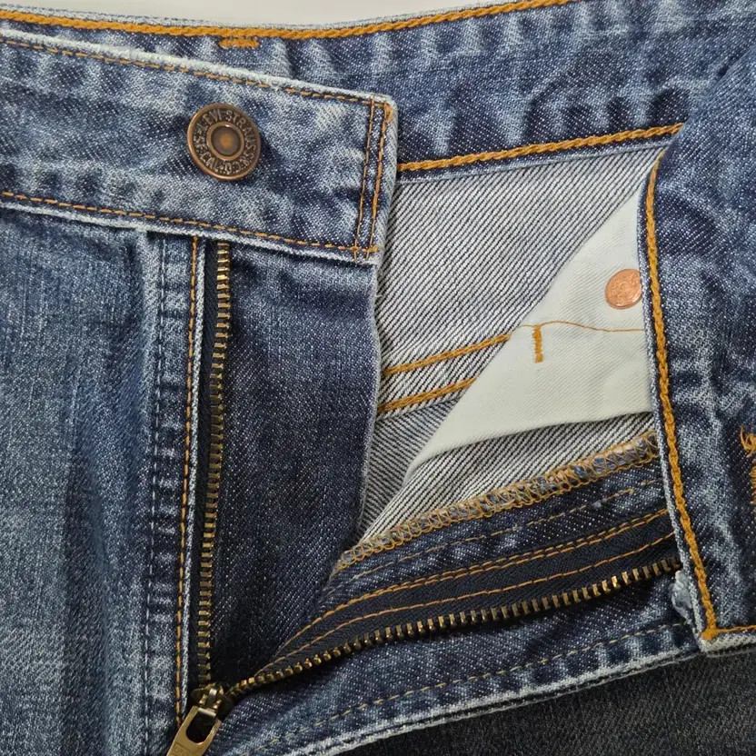 Levi's 571 Women's Denim Shorts Size 73/84 Excellent thumbnail 4