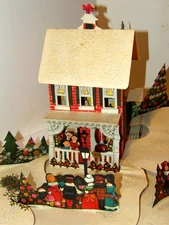 VINTAGE 1970s HALLMARK POP-UP CHRISTMAS CENTERPIECE! HOUSE/TREES/CAROLERS! JAPAN