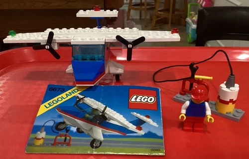 LEGO Vintage #6673 - Classic Town Airport Solo Trainer Complete w/instructions
