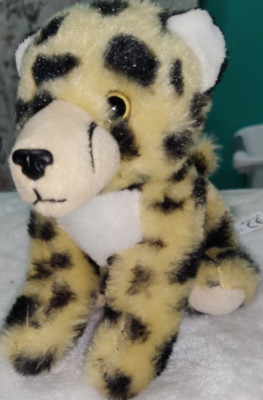 1994 The Petting Zoo 6'' Sitting Cheetah Plush Stuffed Animal