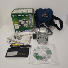Fujifilm FinePix S Series S3000 3.2MP Digital Camera -FOR PARTS