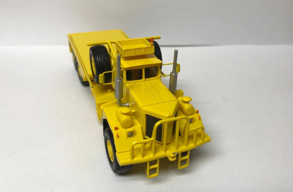 HO 1/87 Kenworth 953 Oilfield - Ready Made Resin Model - YELLOW - Image 4 of 4
