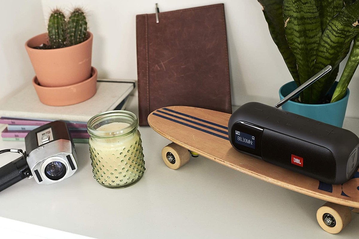 【新品・未開封】JBL TUNER 2 　JBLTUNER2FMBLKJN JBL TUNER 2 FM Bluetooth Speaker Waterproof Portable Radio