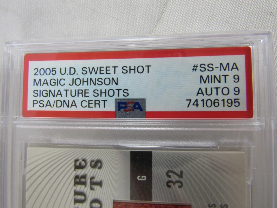 2005 UD Sweet Shot Magic Johnson фирменные снимки с автографом PSA 9 как новые G859 - Изображение 2 из 3