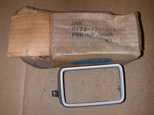Nos Rh Pkg Lamp Doorbezel - 1977-78 Ford Mustang Ii - D7zz-13210-a - Silver Nos Rh Pkg Lamp Doorbezel - 1977-78 Ford Mustang Ii - D7zz-13210-a - Silver