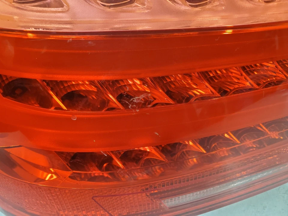 ✅ 11-13 BMW OEM E93 335 M3 LCI Luz Trasera Izquierda Del Lado del Conductor Luz De Parada Exterior Foto 2 de 4