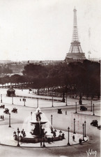 1930 - Lovely Paris France Eiffel Tower RPPC Postcard -  AAFK